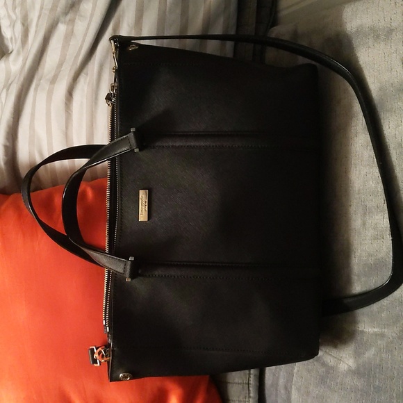 Kate spade black bag with gold hardware - Picture 1 of 13